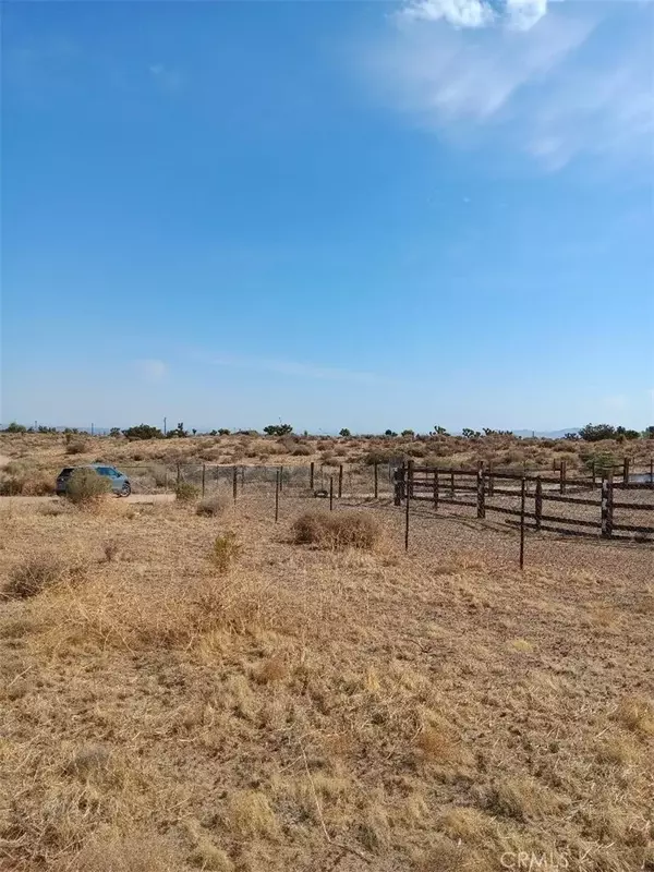 Phelan, CA 92371,6727 Coyote