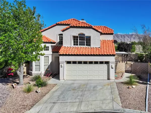 19217 Oak Street, Apple Valley, CA 92308