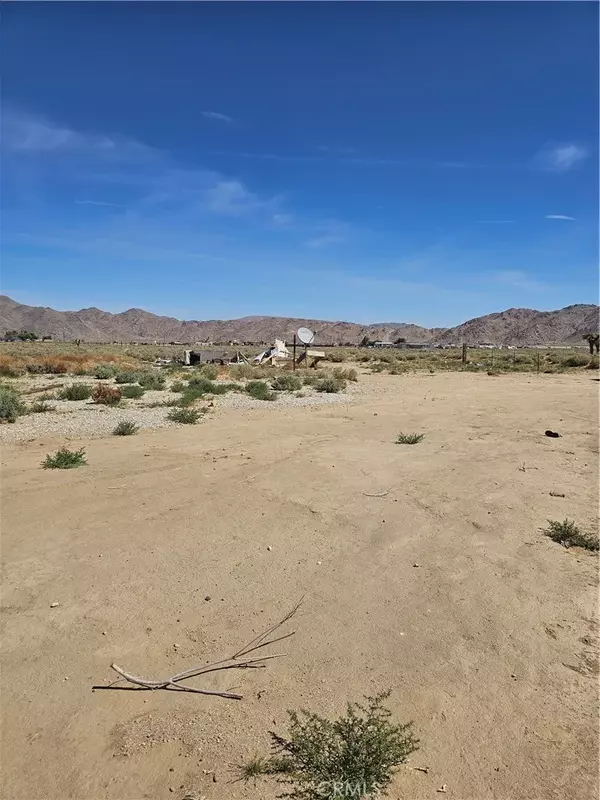 Lucerne Valley, CA 92356,9984 Alamo