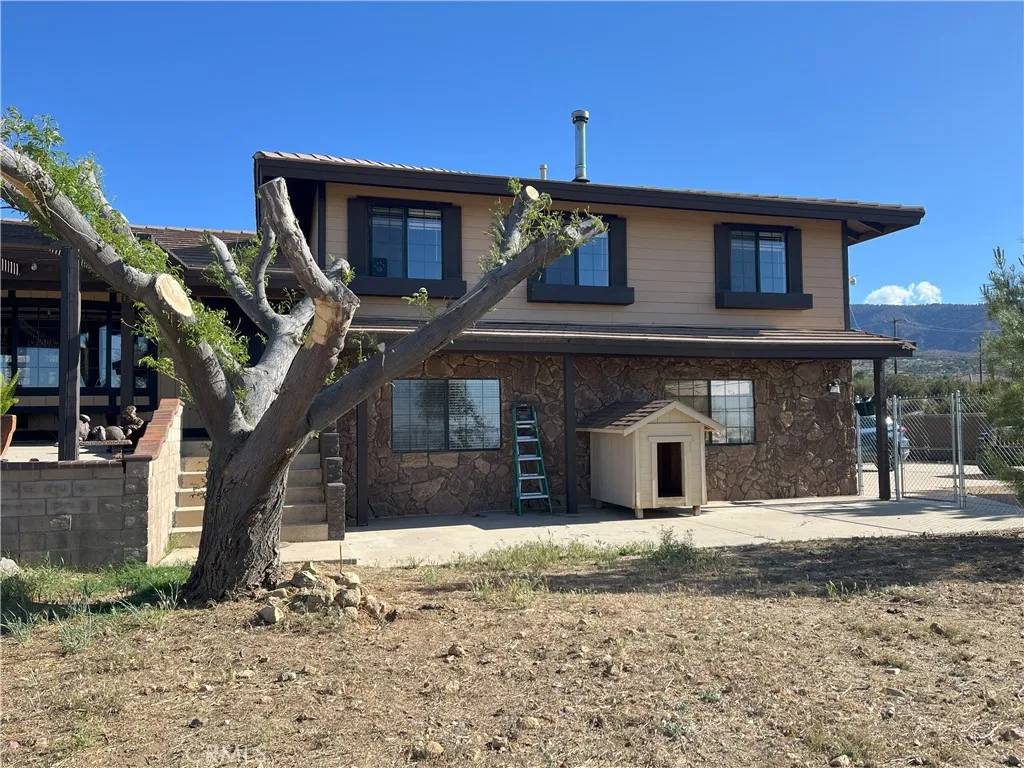 984 Pinon Road, Pinon Hills, CA 92372