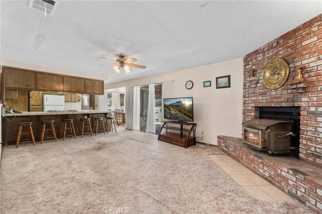 Wrightwood, CA 92397,7370 Scrub Oak Drive
