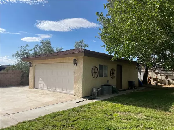 Apple Valley, CA 92307,18428 Siskiyou Road