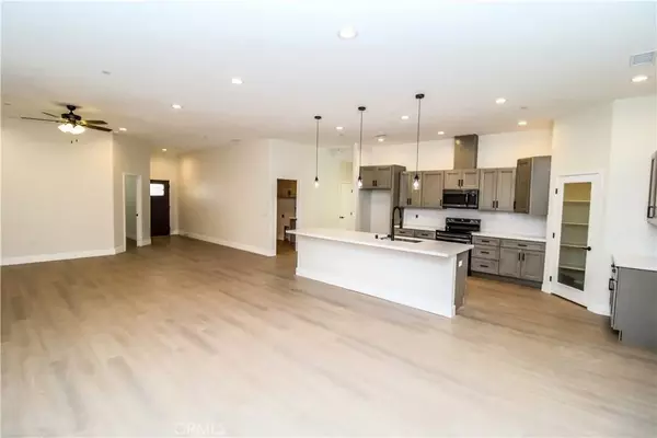 Helendale, CA 92342,14812 Crofton Lane