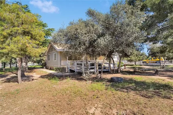 Oak Hills, CA 92344,5635 Honeyhill Road #A & B