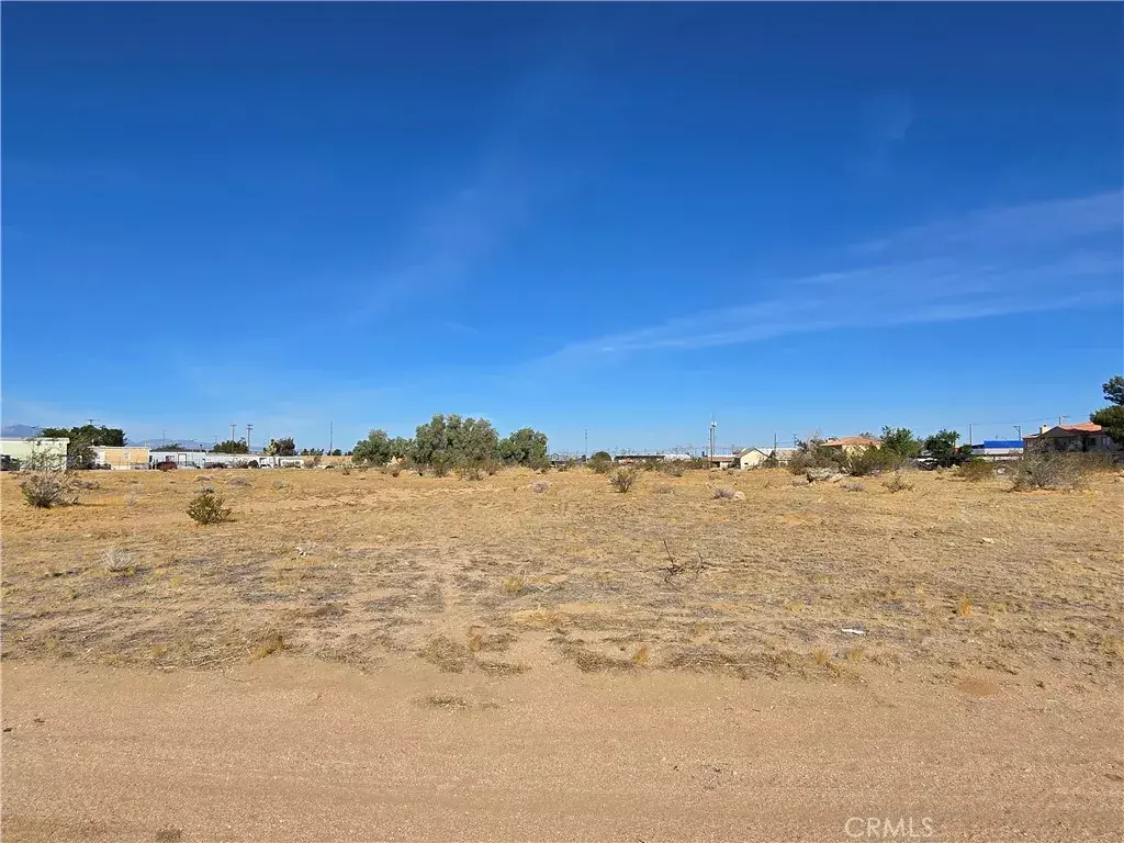 Adelanto, CA 92301,0 Aztec LN 0459-232-39