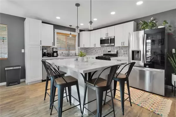 Big Bear City, CA 92314,1041 Pine Lane