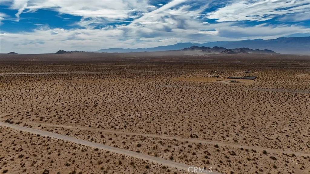 Lucerne Valley, CA 92356,715 Northside