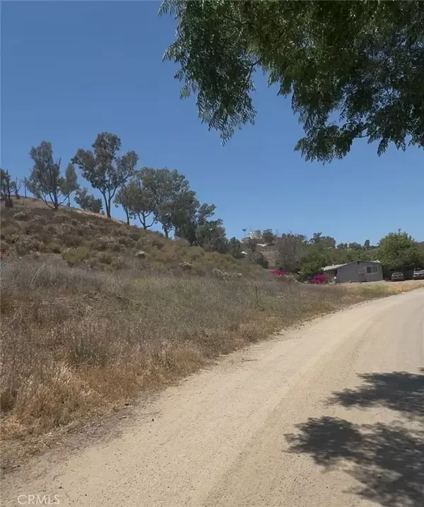 Lake Elsinore, CA 92530,0 Ryan