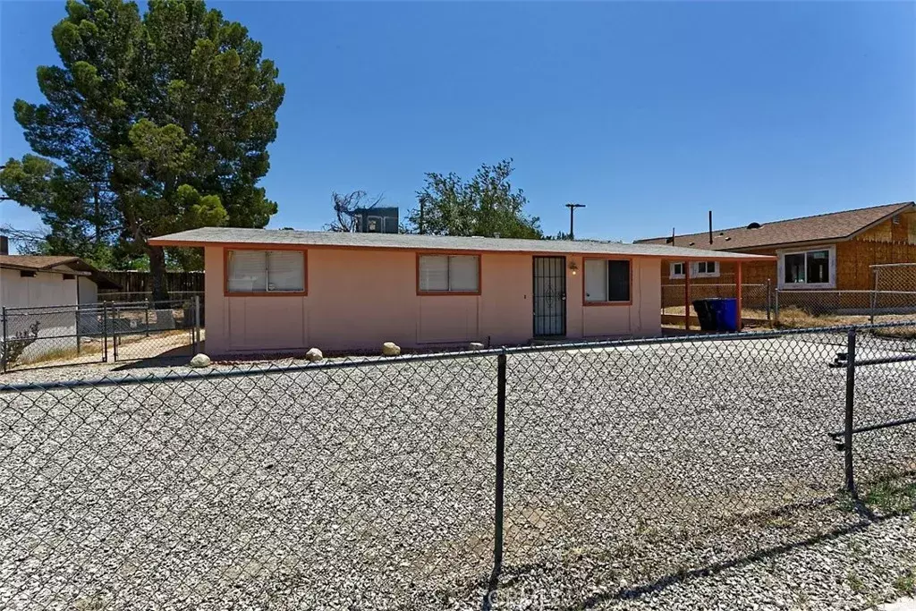 Victorville, CA 92395,15521 Heartsease Lane