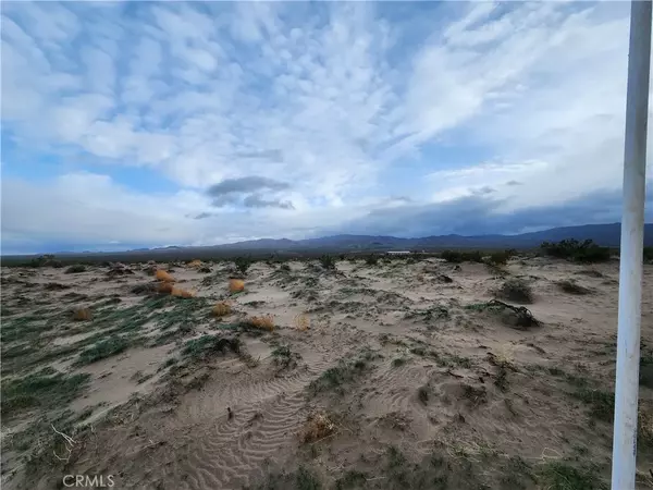 Newberry Springs, CA 92356,40 Near Center