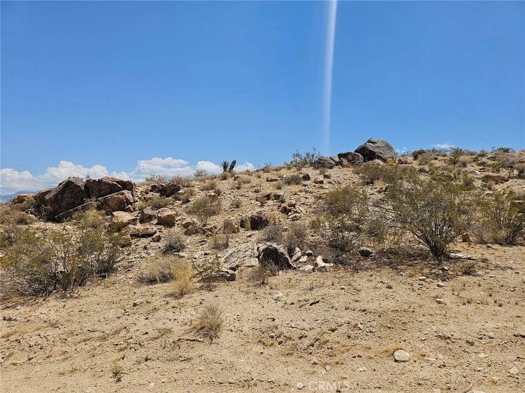 Lucerne Valley, CA 92356,404 Gobar Rd.