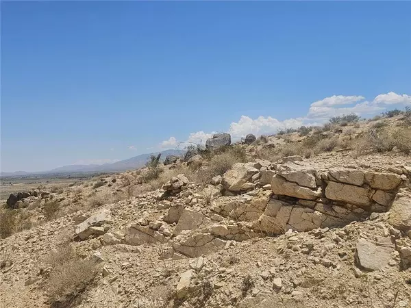 Lucerne Valley, CA 92356,404 Gobar Rd.