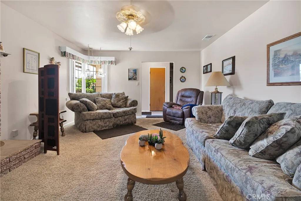 Victorville, CA 92395,15506 Del Rey Drive