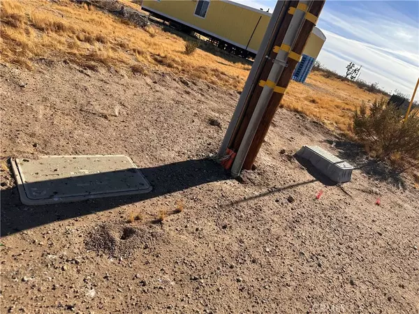 12729 Rochester, Phelan, CA 92371