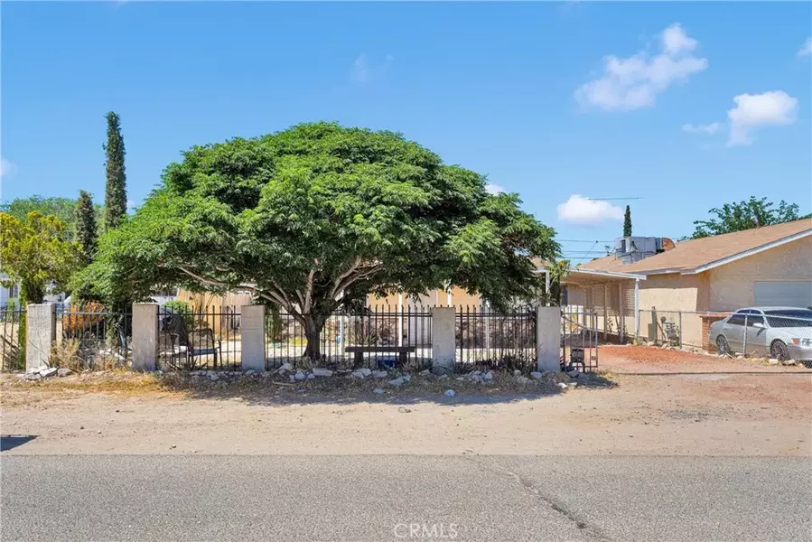 16508 Pine Street, Hesperia, CA 92345