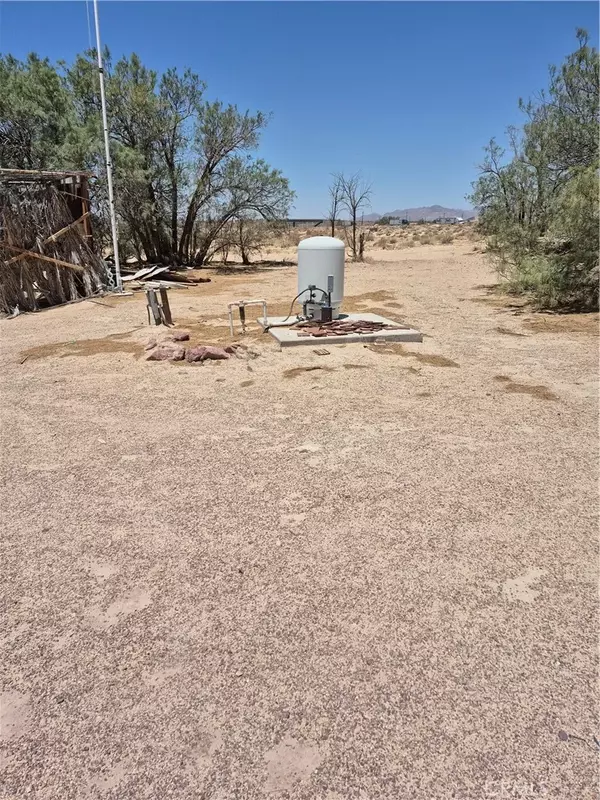 Newberry Springs, CA 92365,45974 National Trails