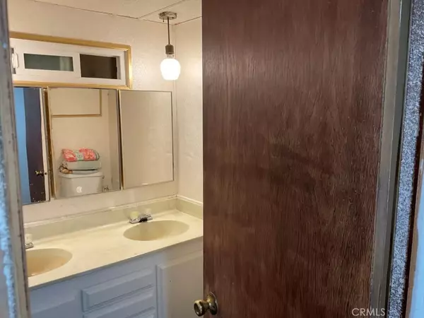 Victorville, CA 92394,15678 AVION Lane #C