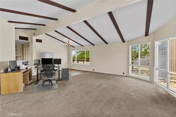 Oak Hills, CA 92344,10975 Densmar Road