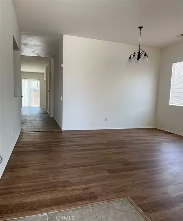 Oak Hills, CA 92344,9019 Fremont Court