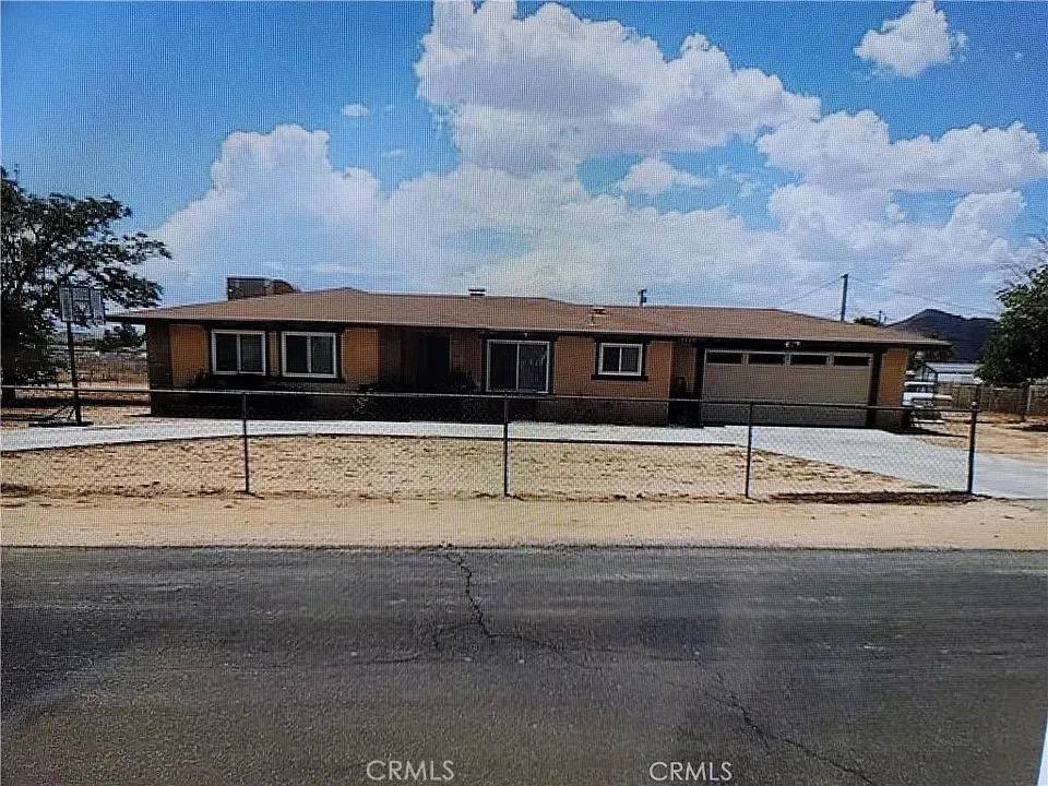 15420 Apache Road, Apple Valley, CA 92307