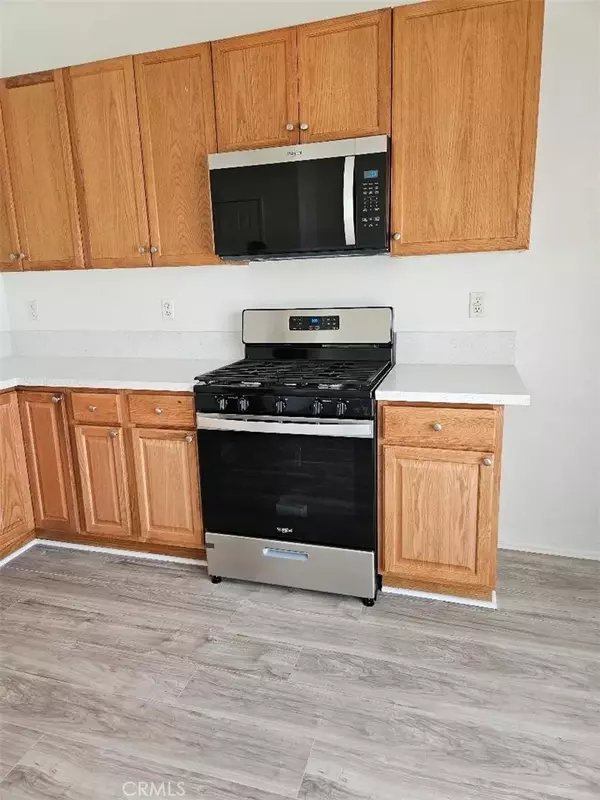 Adelanto, CA 92301,10962 Star Street