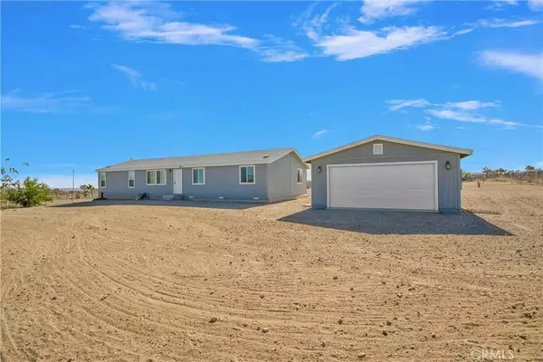 Pinon Hills, CA 92372,11573 Azure View Road