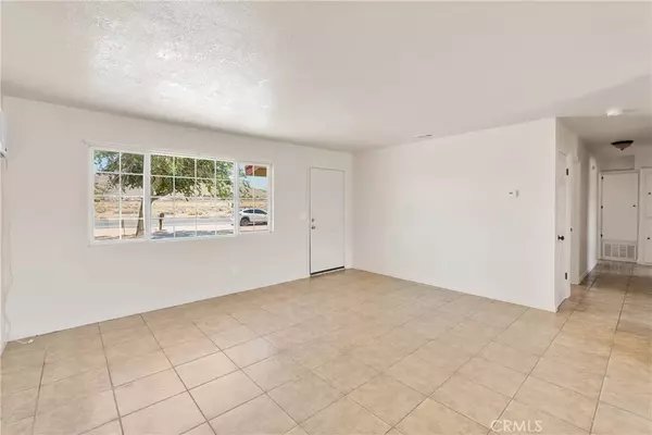 Apple Valley, CA 92307,16161 Dale Evans