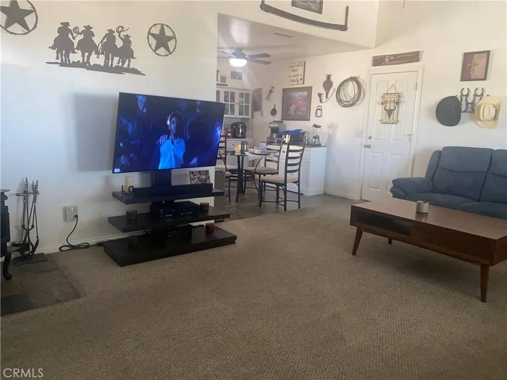 Pinon Hills, CA 92372,8978 Broken Spur Road