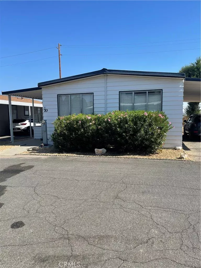 Apple Valley, CA 92308,22601 Bear Valley #70