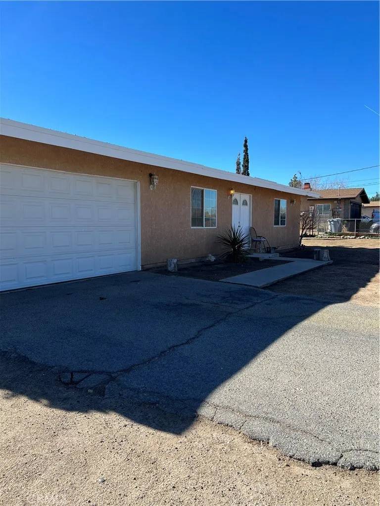 14611 Yucca Street, Hesperia, CA 92345