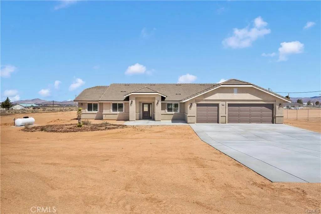 22530 Houston Street, Apple Valley, CA 92308