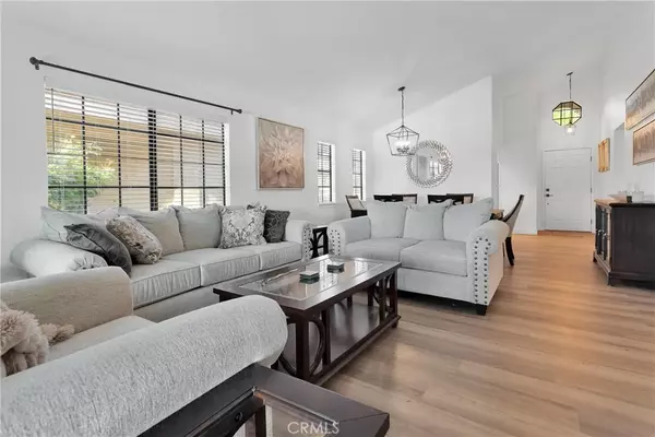 Apple Valley, CA 92308,11722 Oak Street