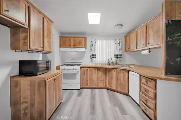 Victorville, CA 92392,15252 Seneca #317