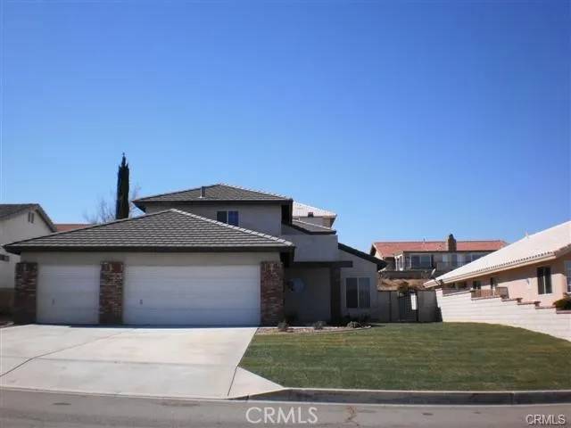13520 Chinquapin Drive, Victorville, CA 92395