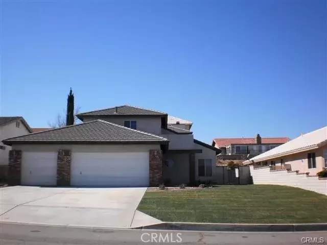 13520 Chinquapin Drive, Victorville, CA 92395