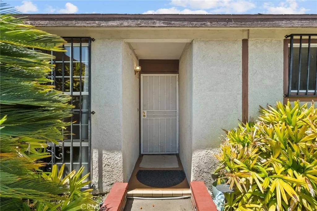 Pomona, CA 91767,327 Flaxton Street