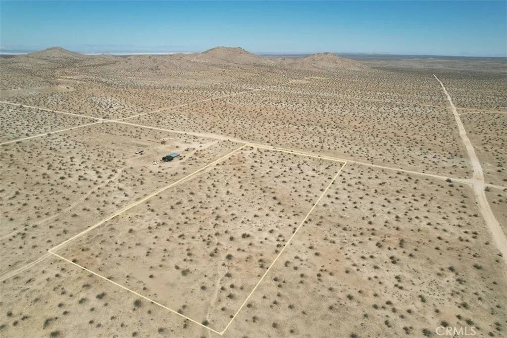 Adelanto, CA 92301,0 Pineridge Rd