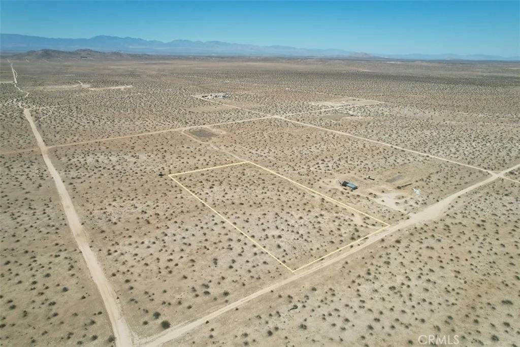 Adelanto, CA 92301,0 Pineridge Rd