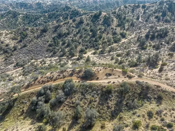 Pinon Hills, CA 92372,8243 Simson