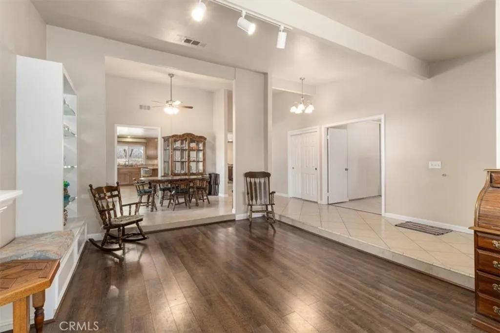 Upland, CA 91786,1193 w 13th Street