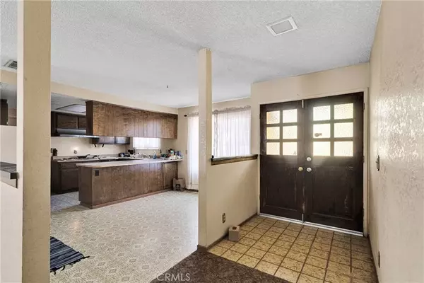 Apple Valley, CA 92307,14122 Pawnee Road