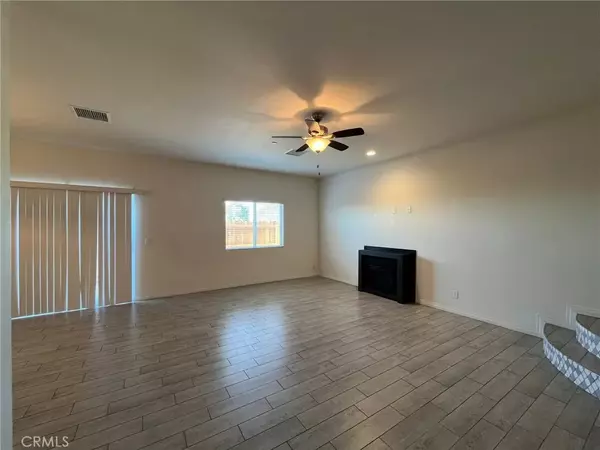 Apple Valley, CA 92307,16277 Viho Road