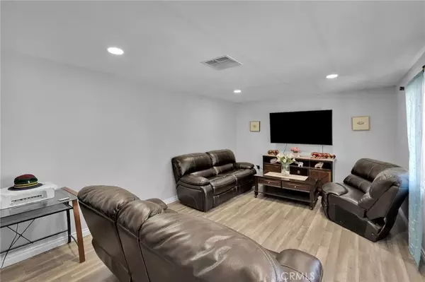 Hesperia, CA 92345,17721 Mauna Loa Street