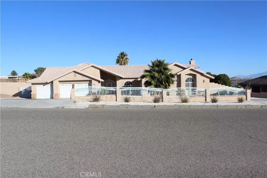 16263 Chiwi Road, Apple Valley, CA 92307