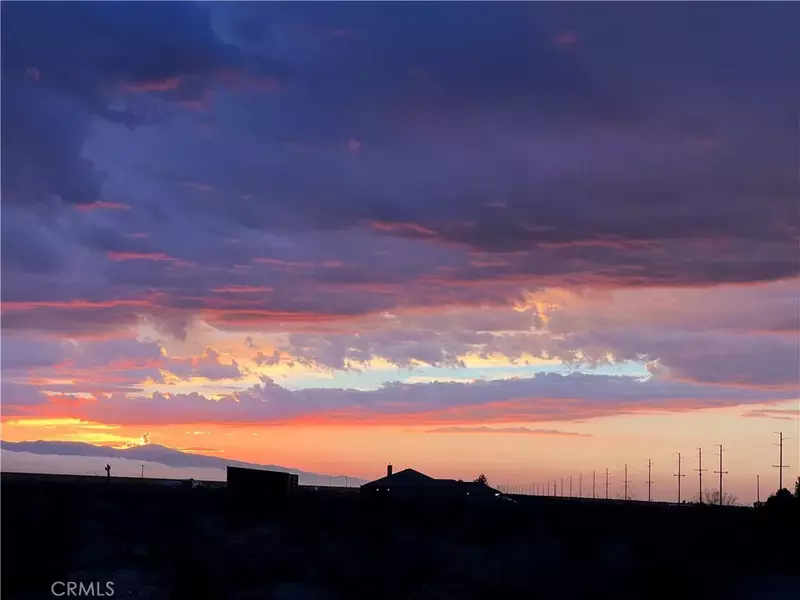 3 Del Oro, Apple Valley, CA 92308