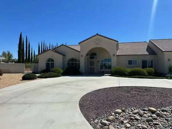 19924 Sunset Lane, Apple Valley, CA 92308