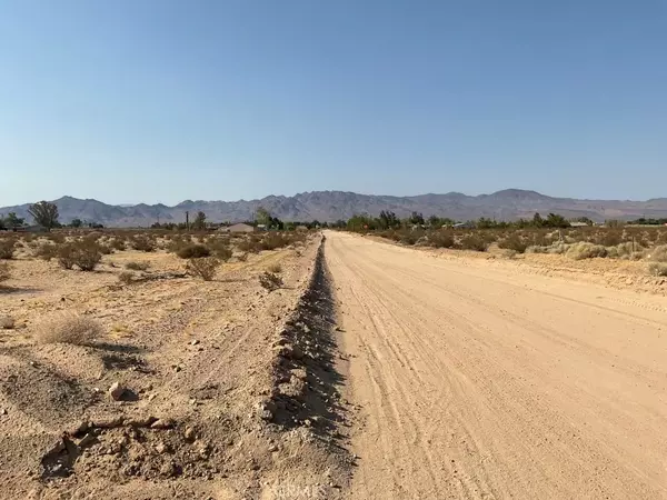 Newberry Springs, CA 92365,42737 COVENTRY