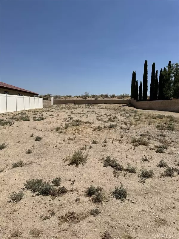Helendale, CA 92342,14101 Topmast