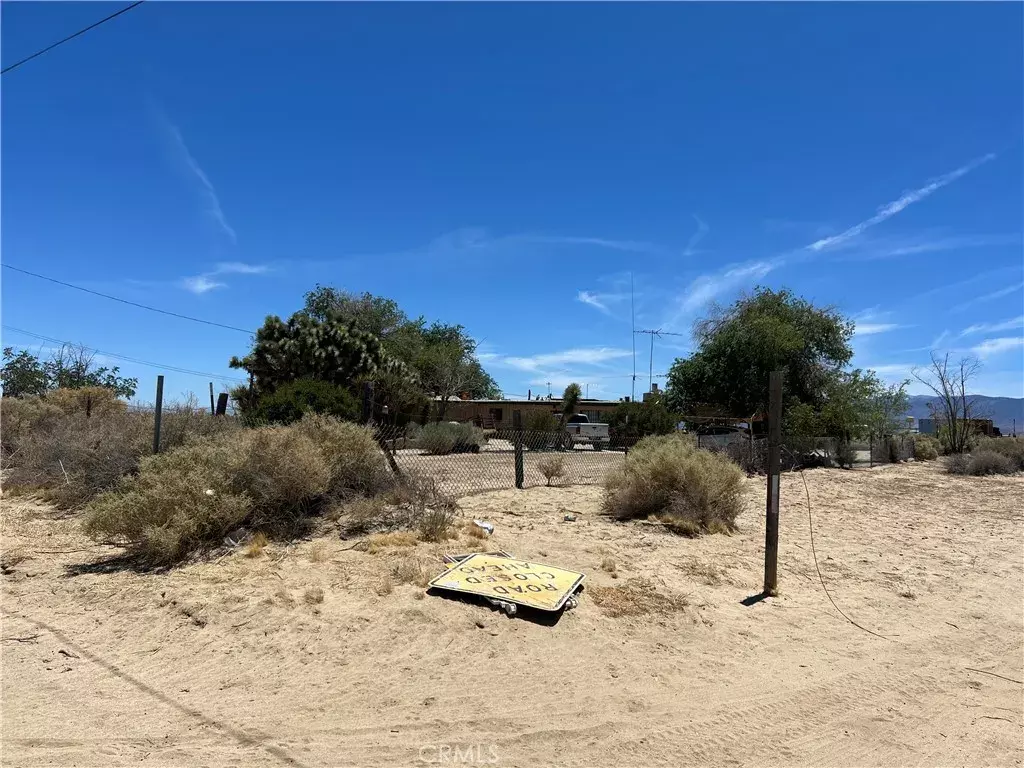 Palmdale, CA 93591,39165 240th Street East