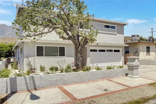 Sunland, CA 91040,8217 Grove Street